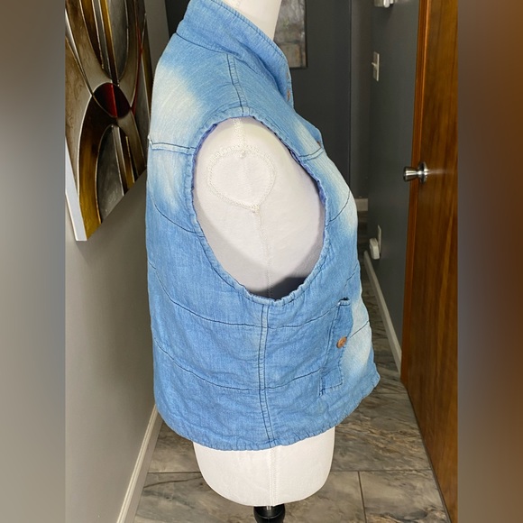 Last Kiss Woman’s XL Vest - Picture 4 of 5